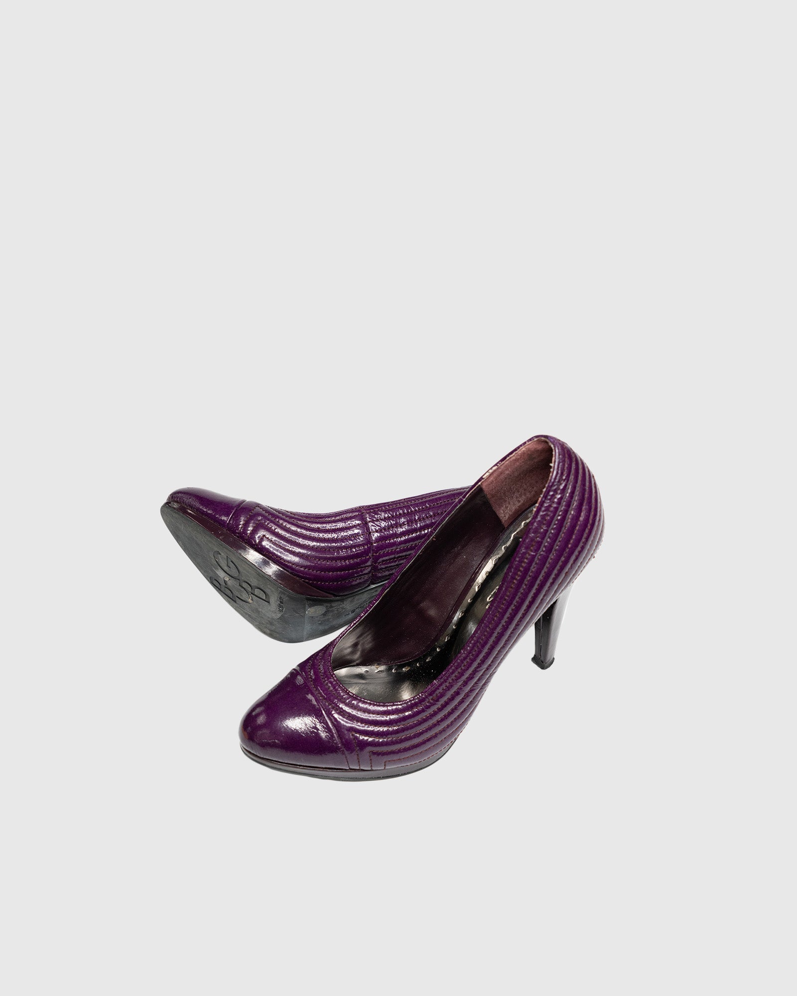 Pre-Owned BCBG Ribbed Patent Leather High Heel